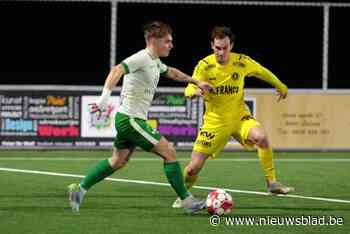 Arne De Schepper zit met SK Roeselare verwikkeld in titelstrijd met Harelbeke, maar ook met Zelzate van beste vriend Wolf Ackx: “Ik gun Wolfke alles, behalve de titel”