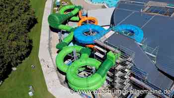 Alle lieben die Rutschen im Donaubad