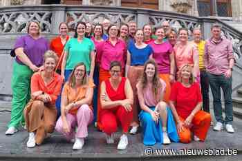 Kleurrijk popkoor viert 25-jarig bestaan: “We brengen spektakel met een vleugje humor en een vertederende knipoog”