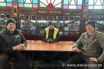 Zoerselkermis pakt uit met Garry Hagger en 2Fabiola, en… confettikanon met (nep)biljetten (dedjuu) van 500 euro