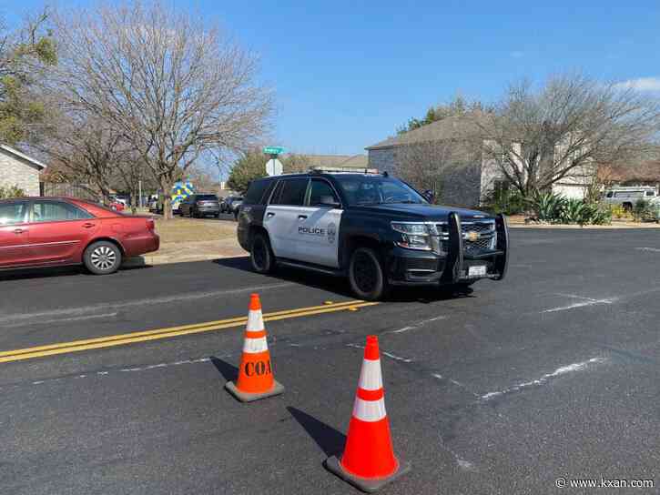 APD: 1 person in custody after SWAT response in northeast Austin