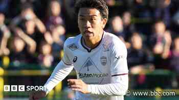 Sheff Wed sign Japanese defender Hatsuse