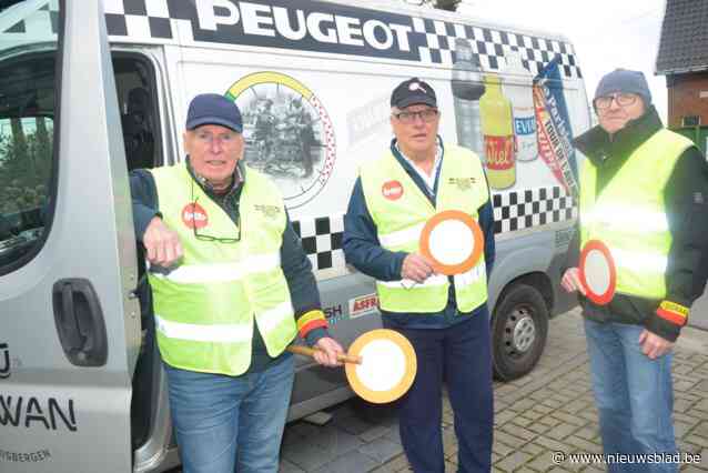 “Jongeren? Die komen pas thuis van de fuif als wij naar de koers vertrekken”: helse zoektocht om voldoende seingevers te vinden