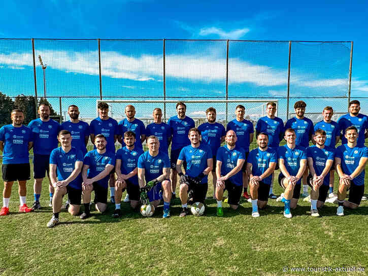 Corendon Airlines weiht eigenes Fußballzentrum ein