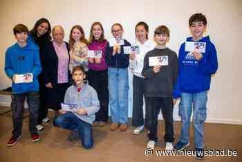 Nobelprijsgenomineerde Zuster Jeanne (90) bezoekt secundaire school: “We willen iets terugdoen voor uitgebuit huispersoneel in India”