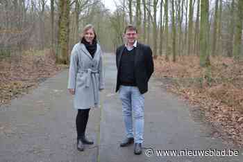 Kievitlaan in Mouriaubos wordt onthard en omgevormd tot wandelpad