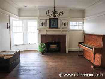 Maumee makes annual contribution to Wolcott House