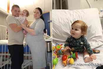 Baby Olivia wordt grote zus, maar lijdt aan zeldzame vorm van leukemie: “Ze is in enkele dagen serieus achteruitgegaan”