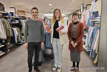 Carrouche Bredabaan ontvangt bon van 100 euro voor mooiste etalage