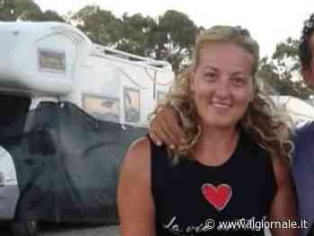 "Mamma è caduta e non risponde". La bimba a scuola da sola, donna morta in casa