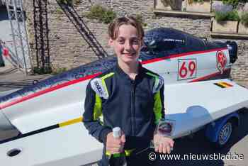 Laurenz (14) droomt van Formule 1 powerboat: “Hij is begonnen in een kartonnen doos”