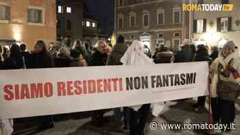 “Abitare in centro non è una colpa”: la protesta dei residenti contro malamovida e assenza di parcheggi
