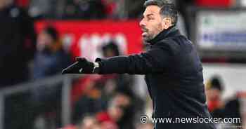 Dreun voor Ruud van Nistelrooy: Leicester vliegt uit FA Cup na late buitenspelgoal United