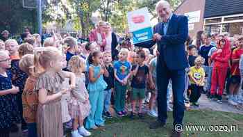 Landsmeer verhuist beukenboom van Marktplein naar Nijenrode