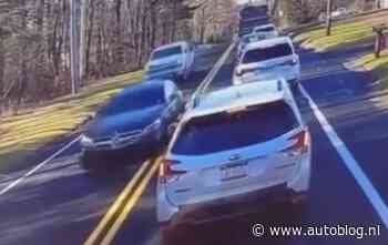 Video: politie beukt tegenligger tijdens achtervolging