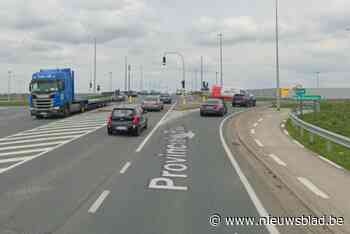 Defecte vrachtwagen veroorzaakt verkeershinder op Provinciale Baan