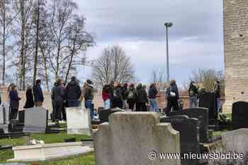 Leden van Chiro en trampolineclub aanwezig op uitvaart Paolo (11), die omkwam bij treinongeval: “Zo pijnlijk, maar mooi om te zien hoe iedereen met elkaar meeleeft”