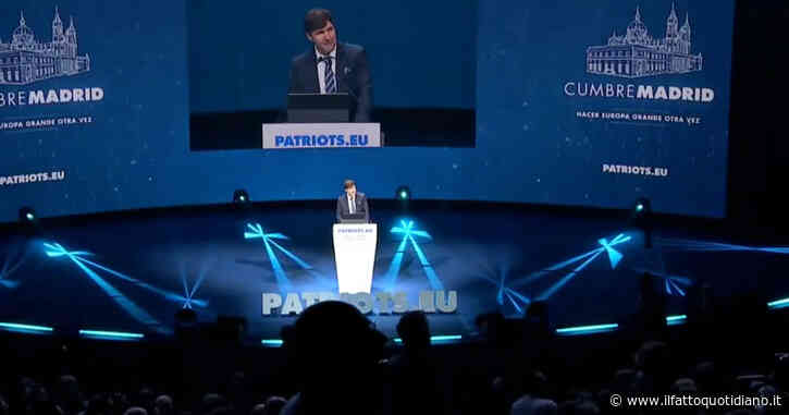 Contestatrice a torso nudo interrompe il convegno dei Patrioti: “Make Europe Antifascist Again” – Video