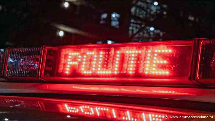 Almere - 18-jarige Almeerder naar ziekenhuis na steekpartij, 17-jarige aangehouden