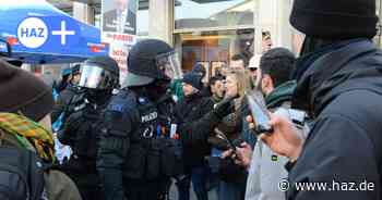 Hannover: Auseinandersetzungen am AfD-Stand am Kröpcke bei Demo gegen Rechts