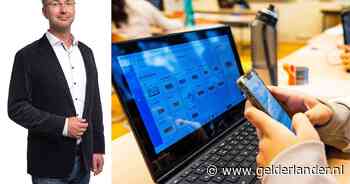 Mobieltjes in de klas gaat ons veel geld kosten en dus moet politiek ingrijpen, zeggen experts