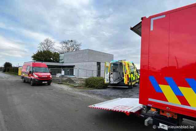 RISC-team haalt zwaargewonde uit kelder op bouwwerf