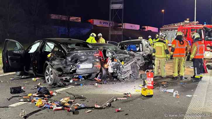 Gewonden bij kettingbotsing na politieachtervolging vanuit Brabant