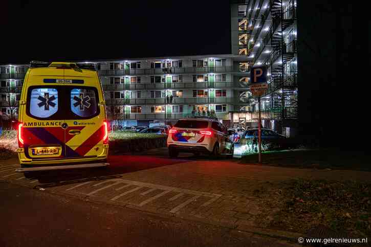 Gewonde bij steekincident na ruzie, politie stelt buurtonderzoek in