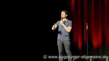 „Alles neu“ bei Alain Frei? Schweizer Comedian spielt im ausverkauften Roxy