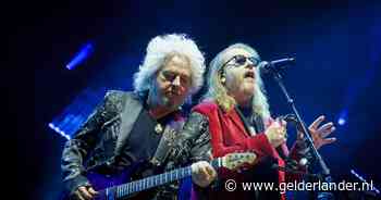 In niet-uitverkocht GelreDome vlamt Toto voor grootste publiek ooit: ‘You're here, just for us’
