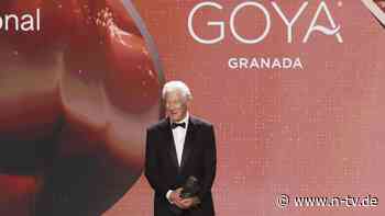 Preisverleihung wird politisch: Richard Gere nennt Trump "Rüpel und Gangster"