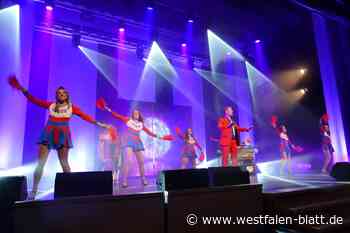 Schlosstheater in Höxter: Neue Revue macht alle Fans glücklich