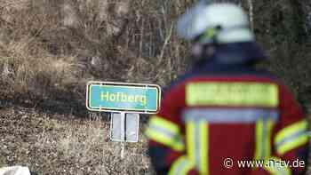 "Es ist ein Trümmerfeld": Hubschrauber stürzt in Bayern in Wald - zwei Tote