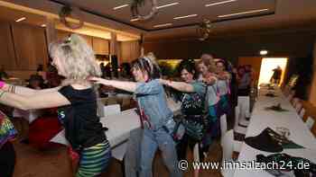 Hits aus der guten, alten Zeit: Ü30er feierten ausgelassen in Kraiburg