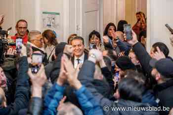 Burgemeester Kir behoudt absolute meerderheid en boekt zelfs nog winst