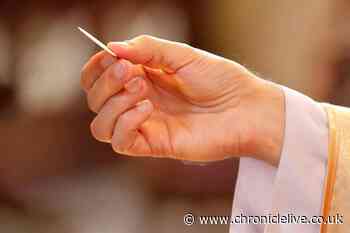 Non-alcoholic wine and gluten-free bread barred from holy communion, Church of England rules