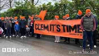 Protesters demand Swindon Town FC owner sells club