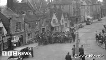 Mystery of 100-year-old photographs 'solved'