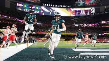 Super Bowl latest: Eagles dominating first half up 24-0