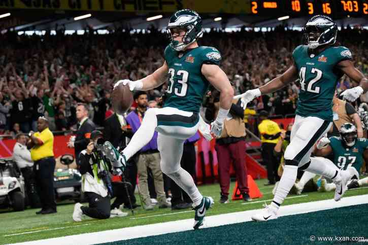 Eagles deny the Chiefs a Super Bowl three-peat with dominant defense in a 40-22 rout