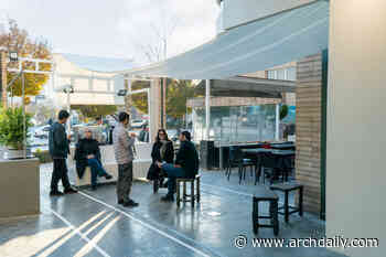 Walking Canopy (3ra Café Bistro) / Paad Architects