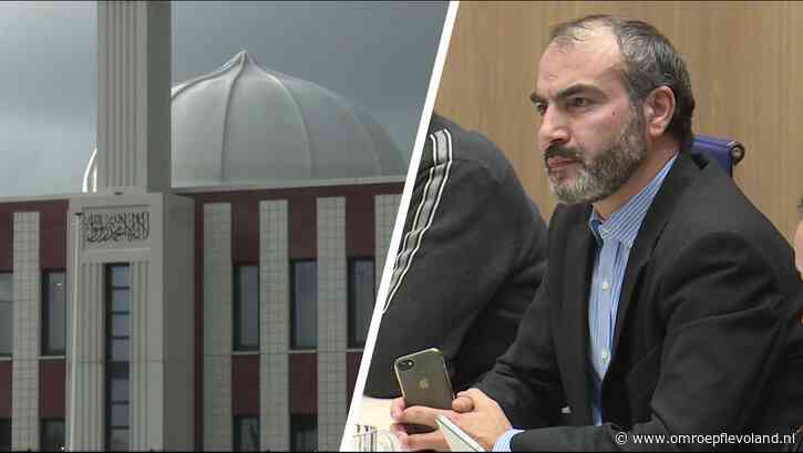 Almere - DENK zegt vertrouwen op in burgemeester Van der Loo na ontkenning spionage moskeeën