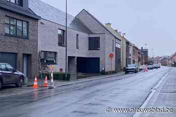 Rioleringswerken in Meesterstraat verlengd: tijdelijk enkele richting van Nieuwkerkenstraat naar Wallenhof