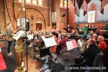 Koninklijke Harmonie Bos en Hei speelt na 79 jaar afscheidsconcert: “Oudere muzikanten haken af”