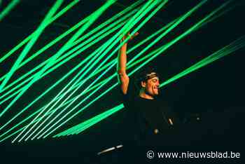 IN BEELD. Viktor Verhulst viert zijn Kastaar op de eerste ‘Nacht van Edegem’