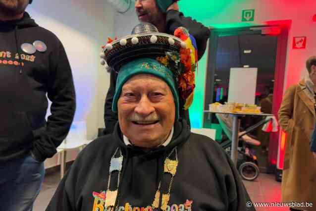 Oudste prins carnaval Enrico (85) verschijnt op carnavalswagen: “85 jaar en ze maken nog een kop van mij”