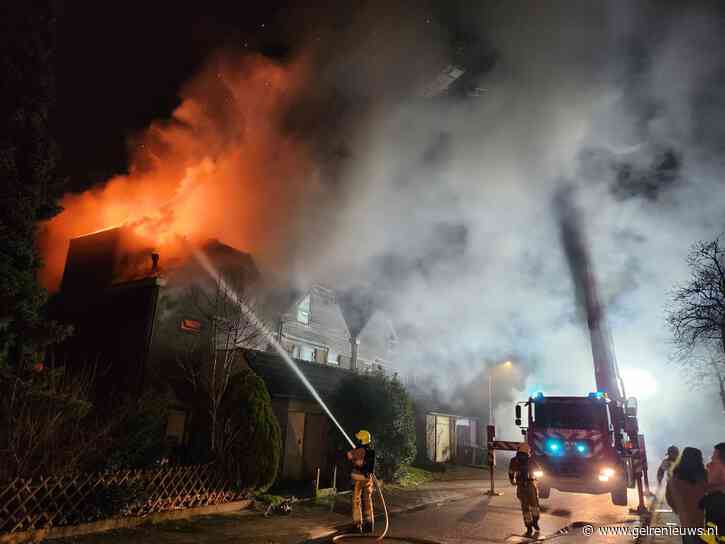 Grote uitslaande brand in woning; “Geef hulpdiensten de ruimte!”