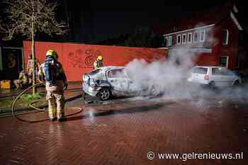 Politie onderzoekt autobrand in Arnhem