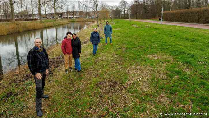 Almere - Plan tegen woningnood: huizen langs de sloot