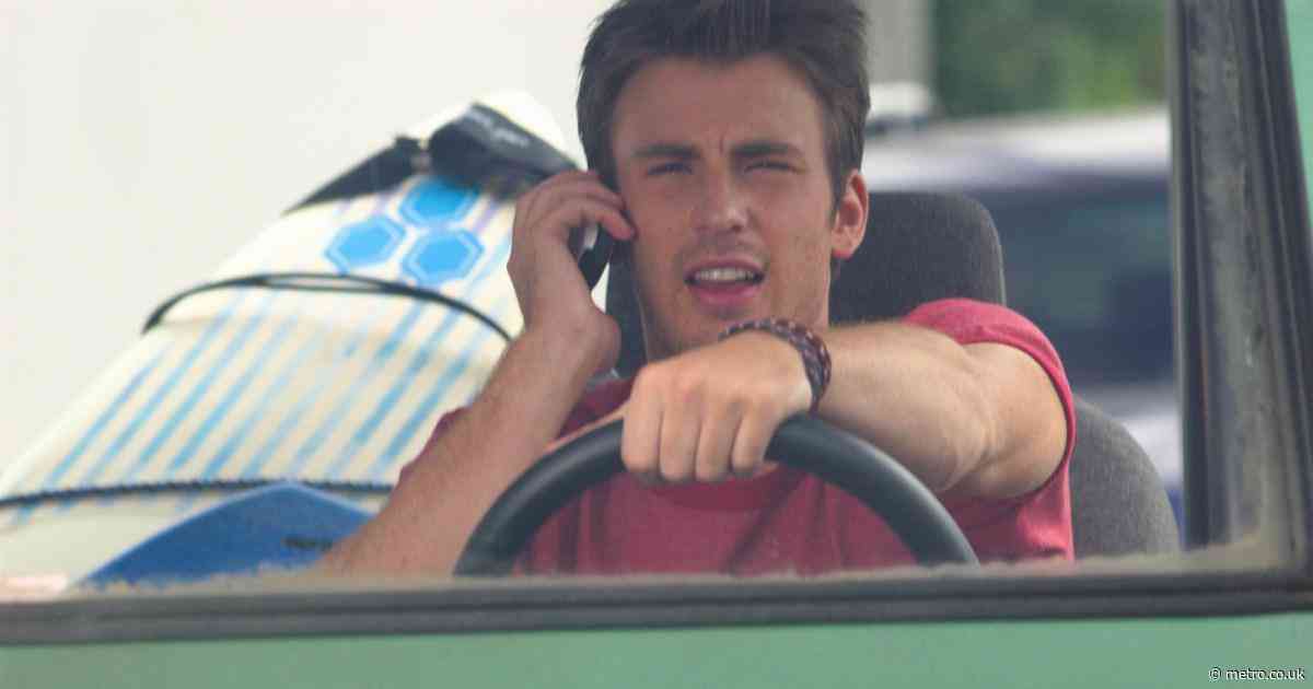 Netflix fans rush to watch ‘extraordinary thriller’ as it soars up UK chart